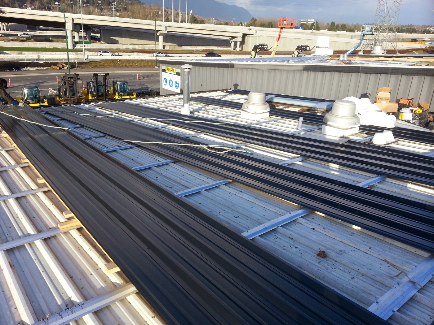 Commercial flat roof installation